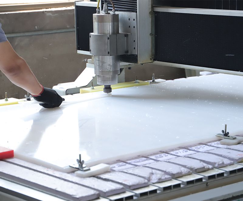 如何根據(jù)不同特性選擇合適的超高分子量聚乙烯板？